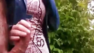 Doggy ոճը վերածվում է դիկի, որը նստում է հենց բազմոցի վրա